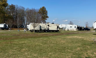 Camping near S and H Campground: Glo Wood Campground, Pendleton, Indiana