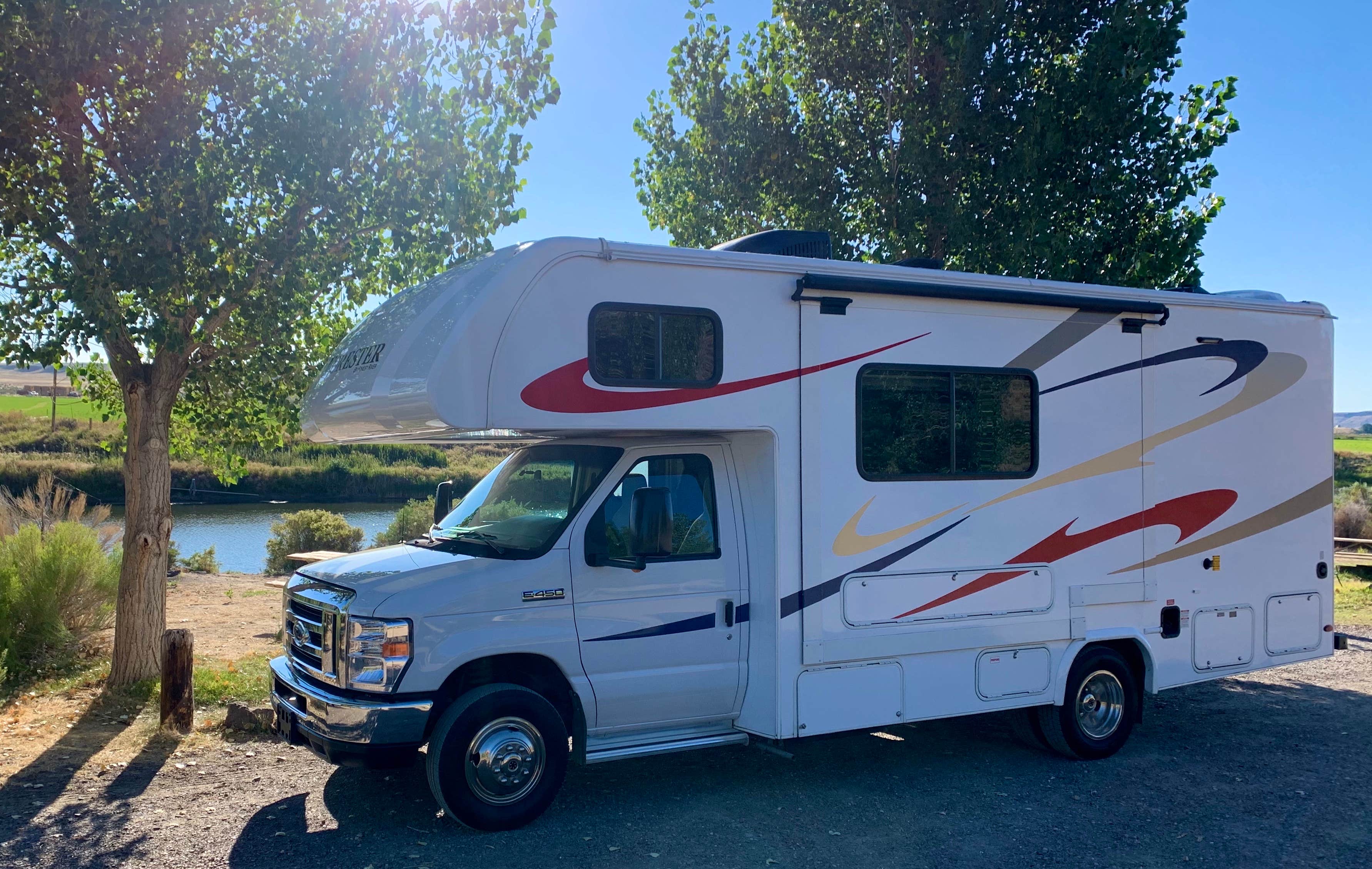 Sam & Amy inc.  L.'s photo of rv camping at Owyhee River Put In near Jordan Valley, OR
