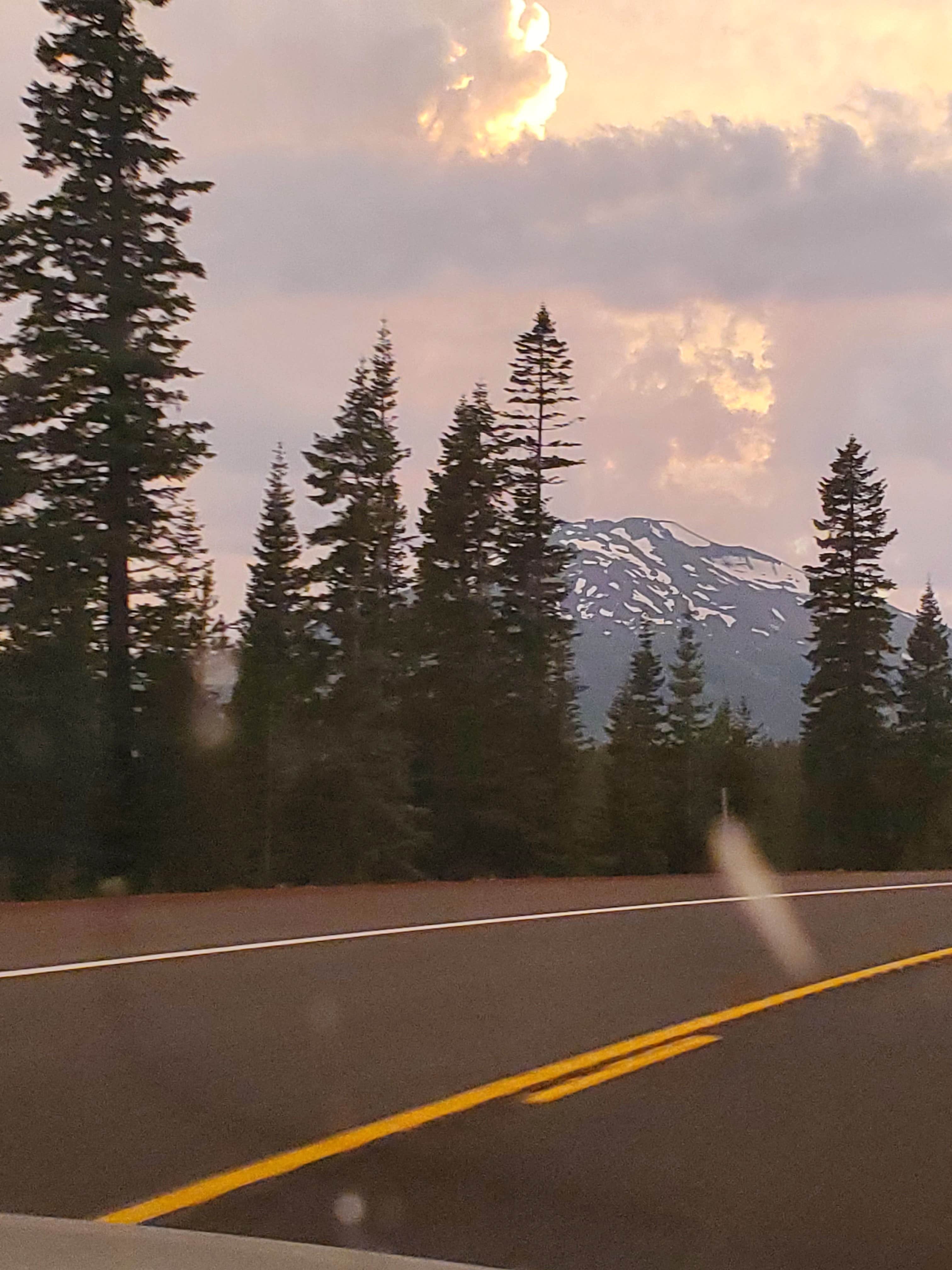 Camping near Sparks Lake Recreation Area: Moraine Lake Dispersed Camping, Deschutes National Forest, Oregon