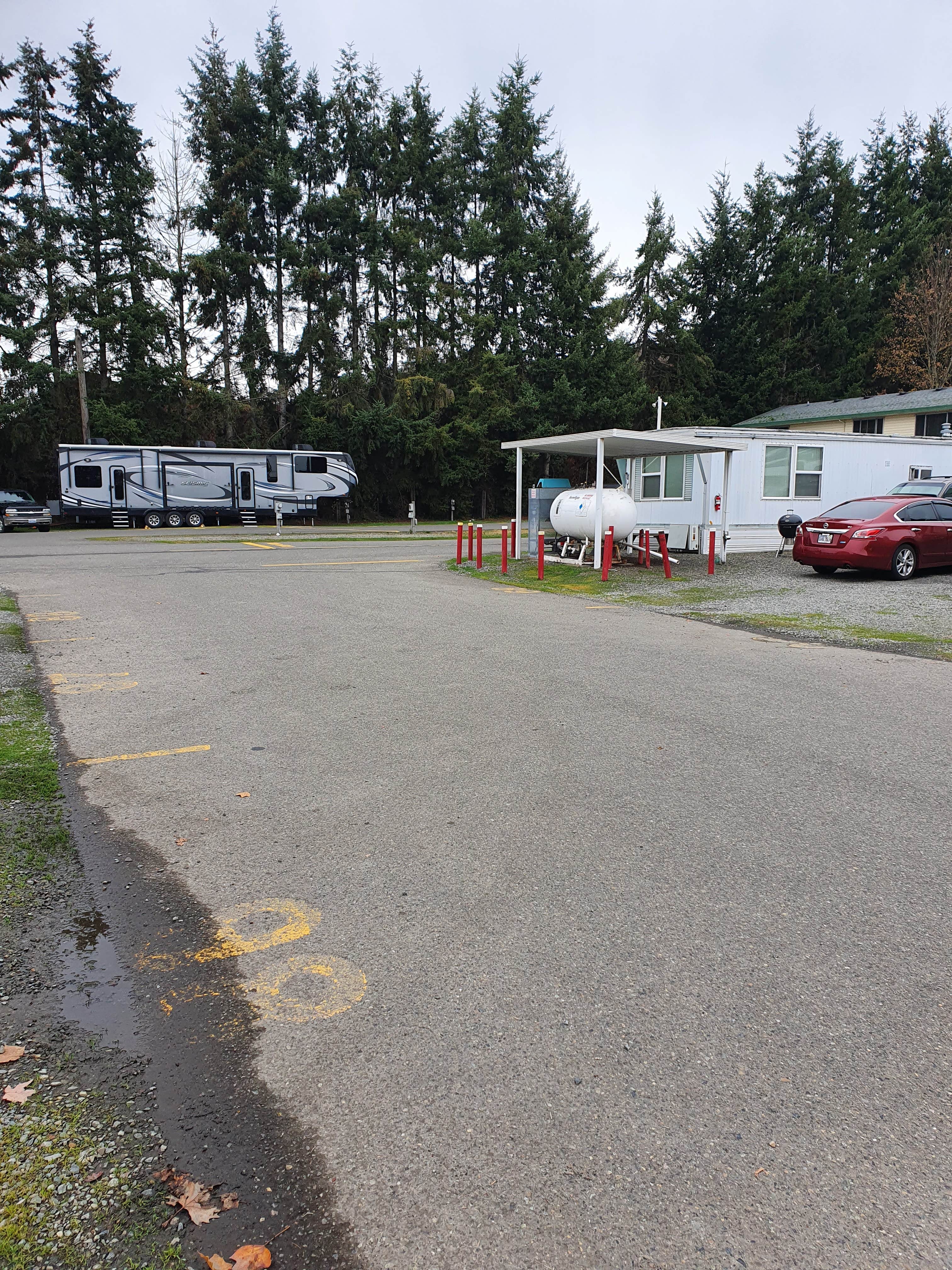 Camper submitted image from Majestic Mobile Manor & RV Park - 3