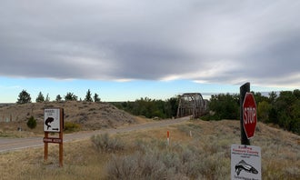 Camping near The fort at 49: Manuel Lisa, Pompeys Pillar, Montana