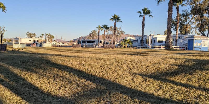 Camper submitted image from Yuma Lakes RV Resort