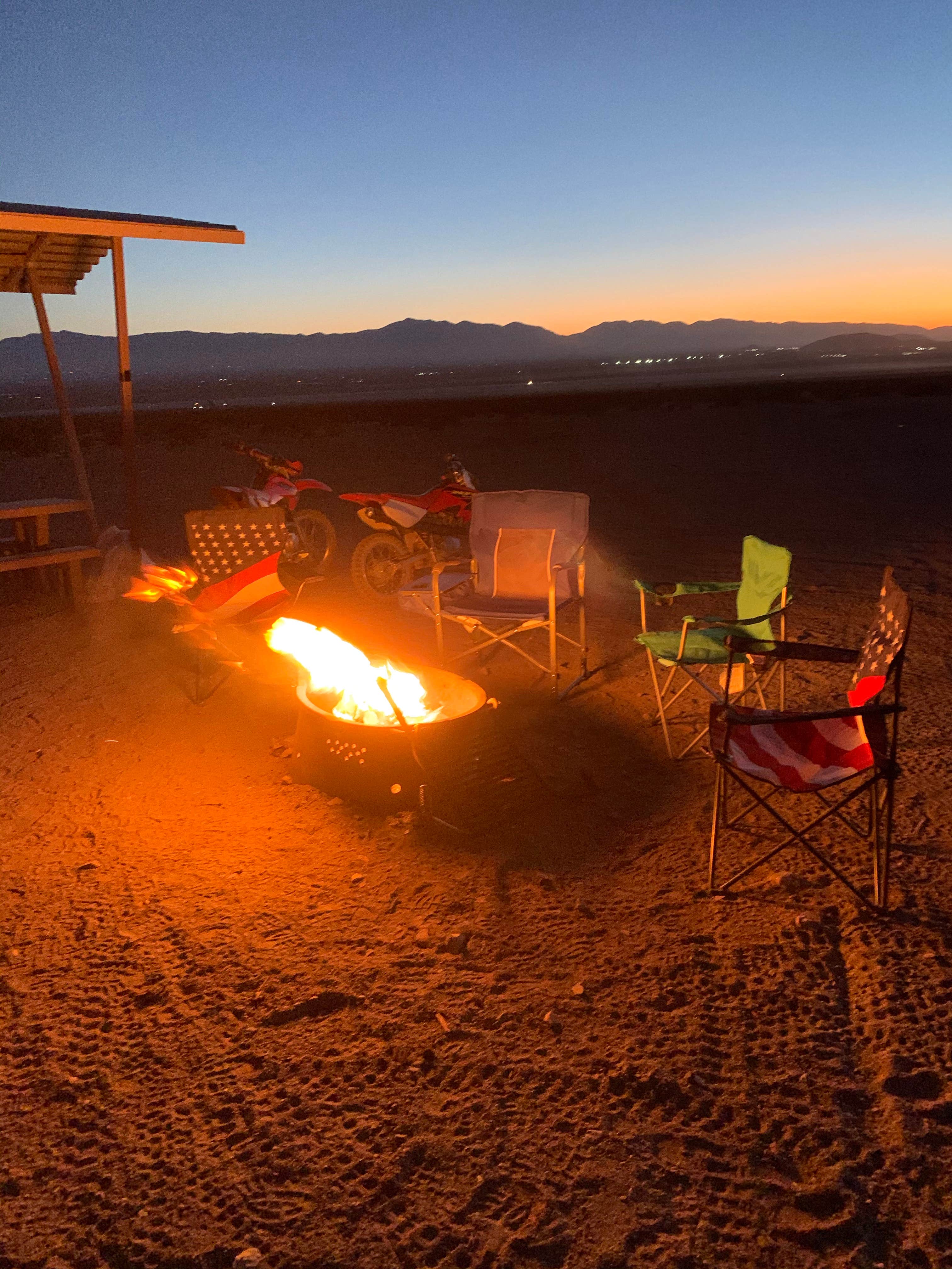 Camper submitted image from El Mirage Dry Lake - 4