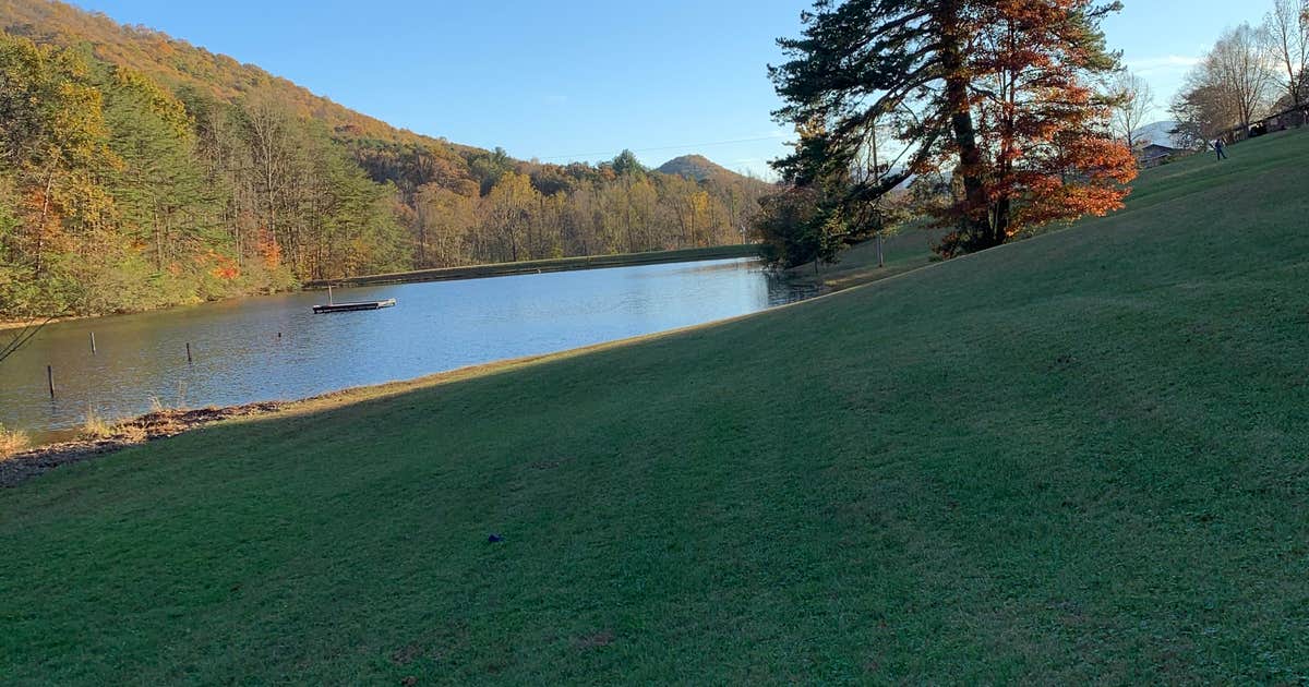 Trackrock Campground & Cabins