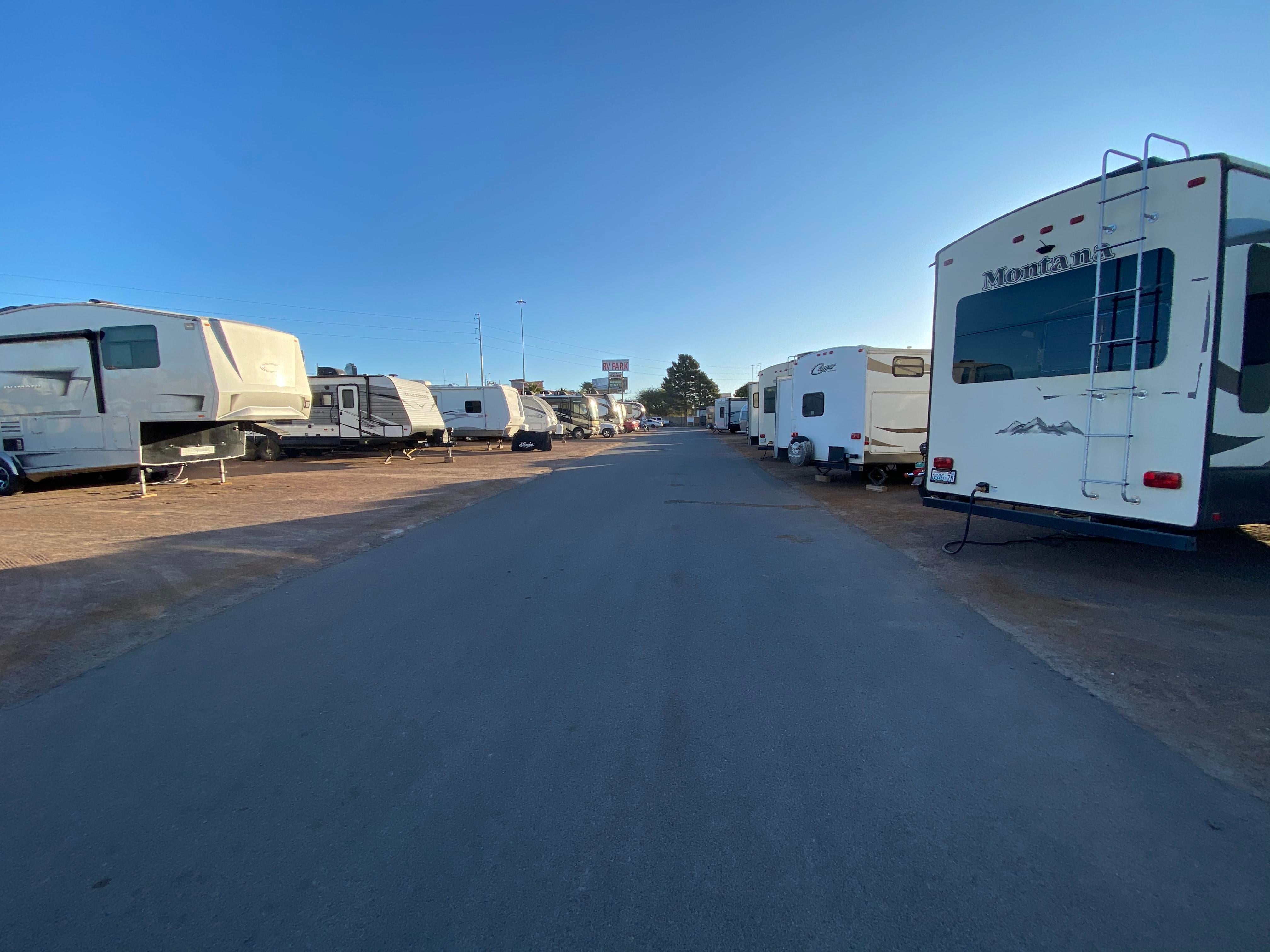 Camper submitted image from El Paso Roadrunner RV Park - 3