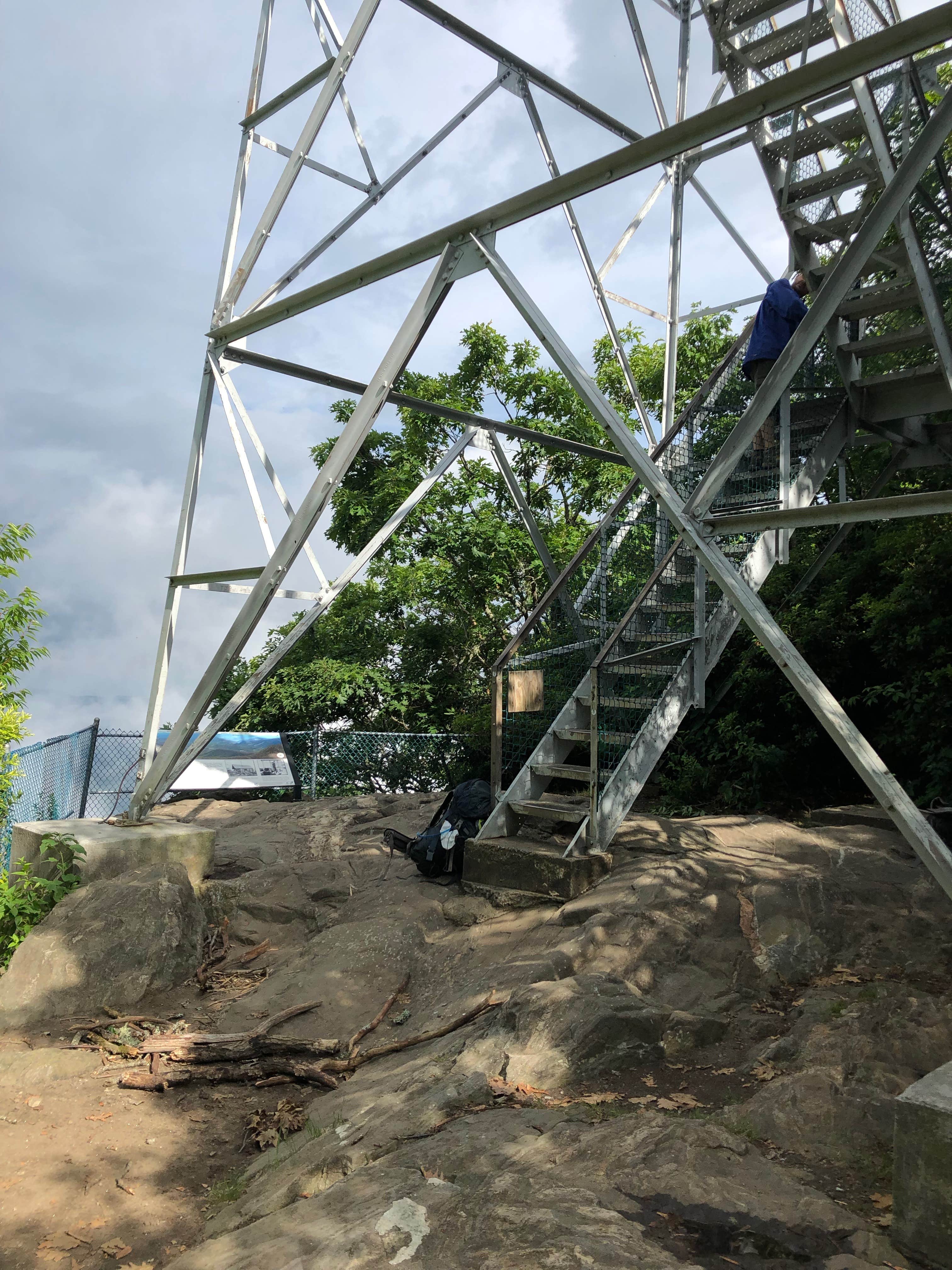 Camper submitted image from Albert Mountain Firetower Dispersed Campsite - 5