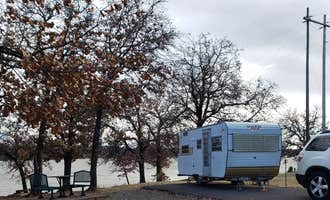 Camping near Lake McMurtry East Campground: Lake Carl Blackwell, Stillwater, Oklahoma