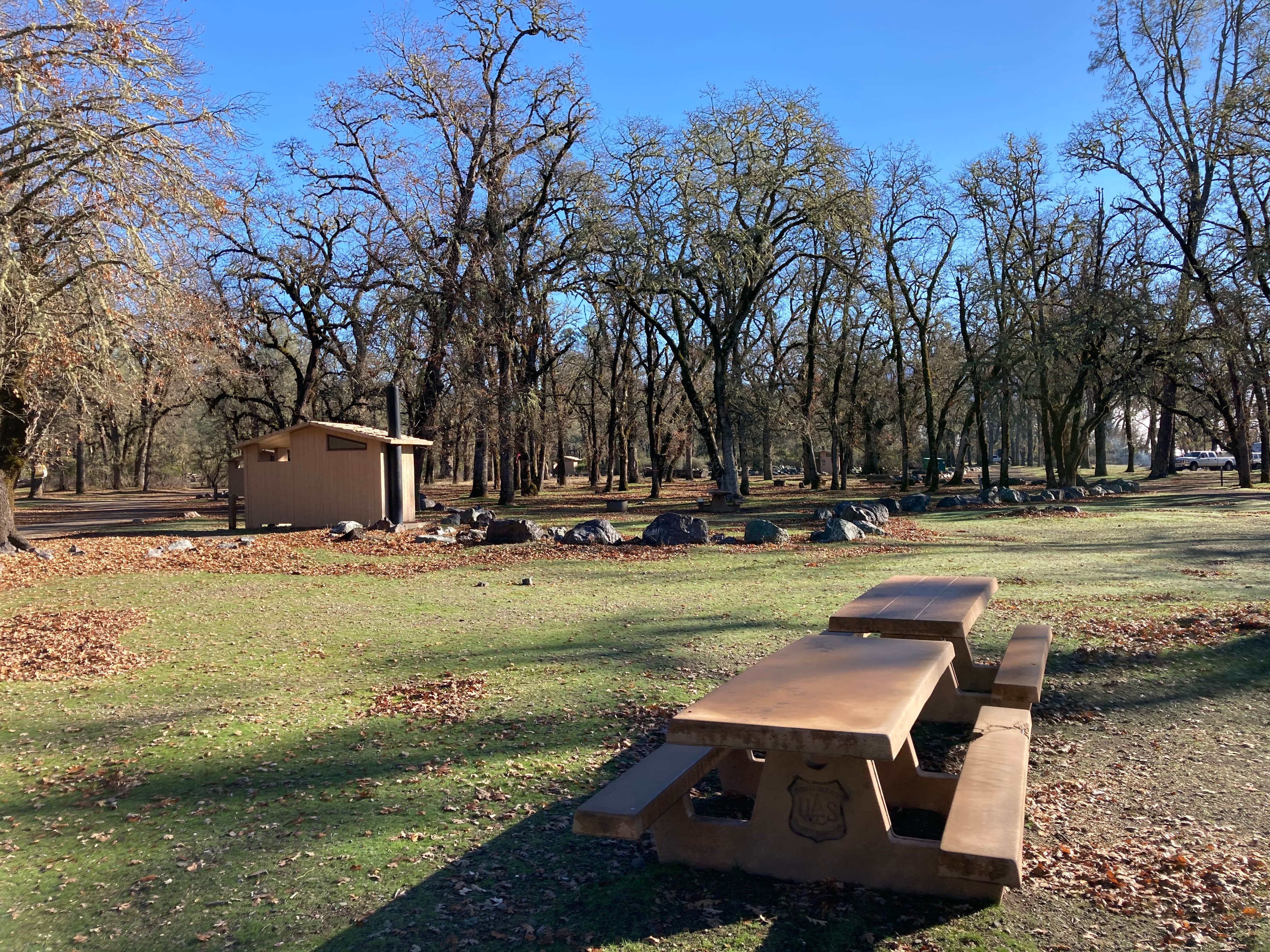 Camping near Pine Mountain Lookout: Oak Flat Campground, Mendocino National Forest, California