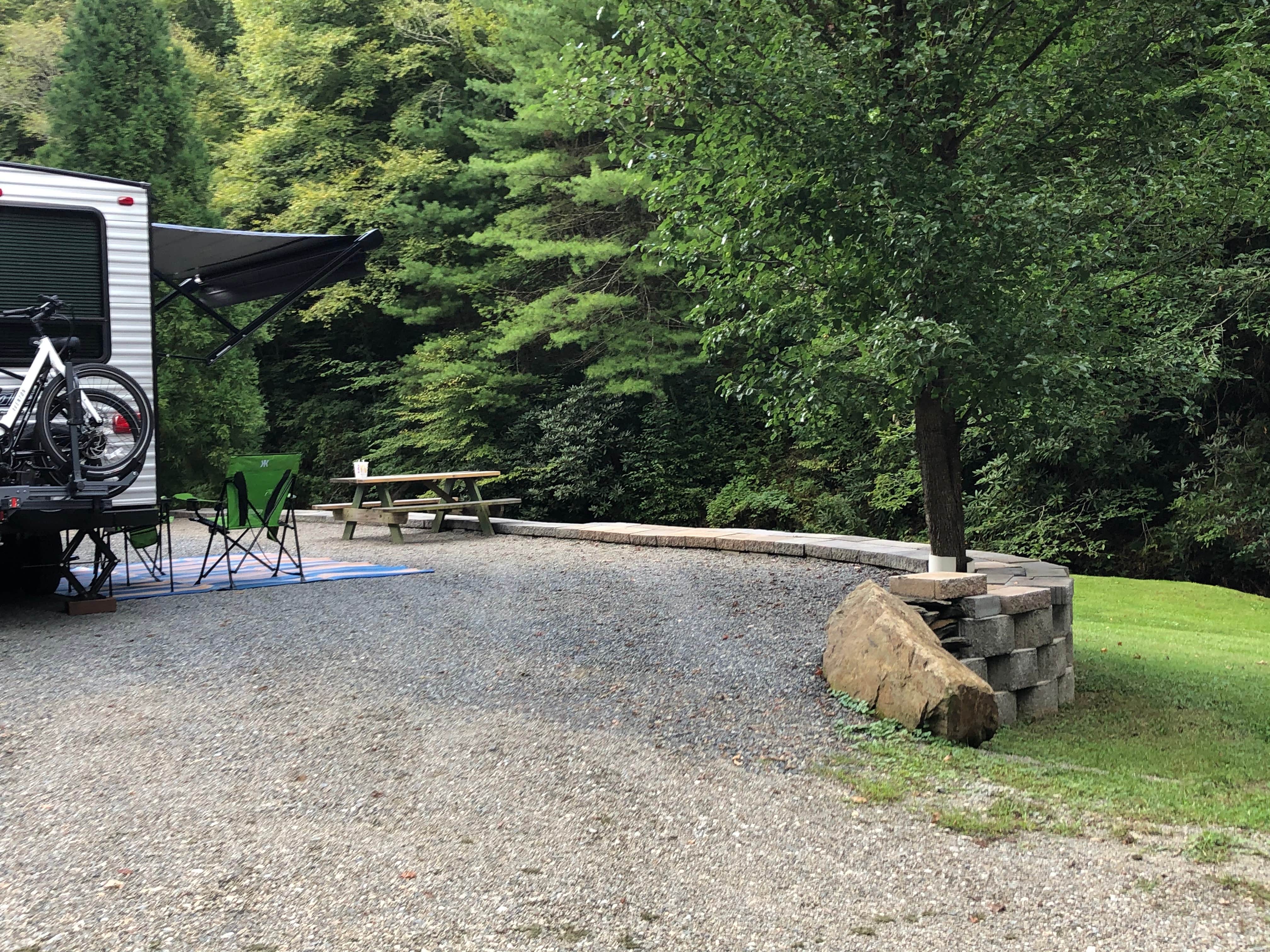 Camper submitted image from Fries New RiverTrail RV Park - 3