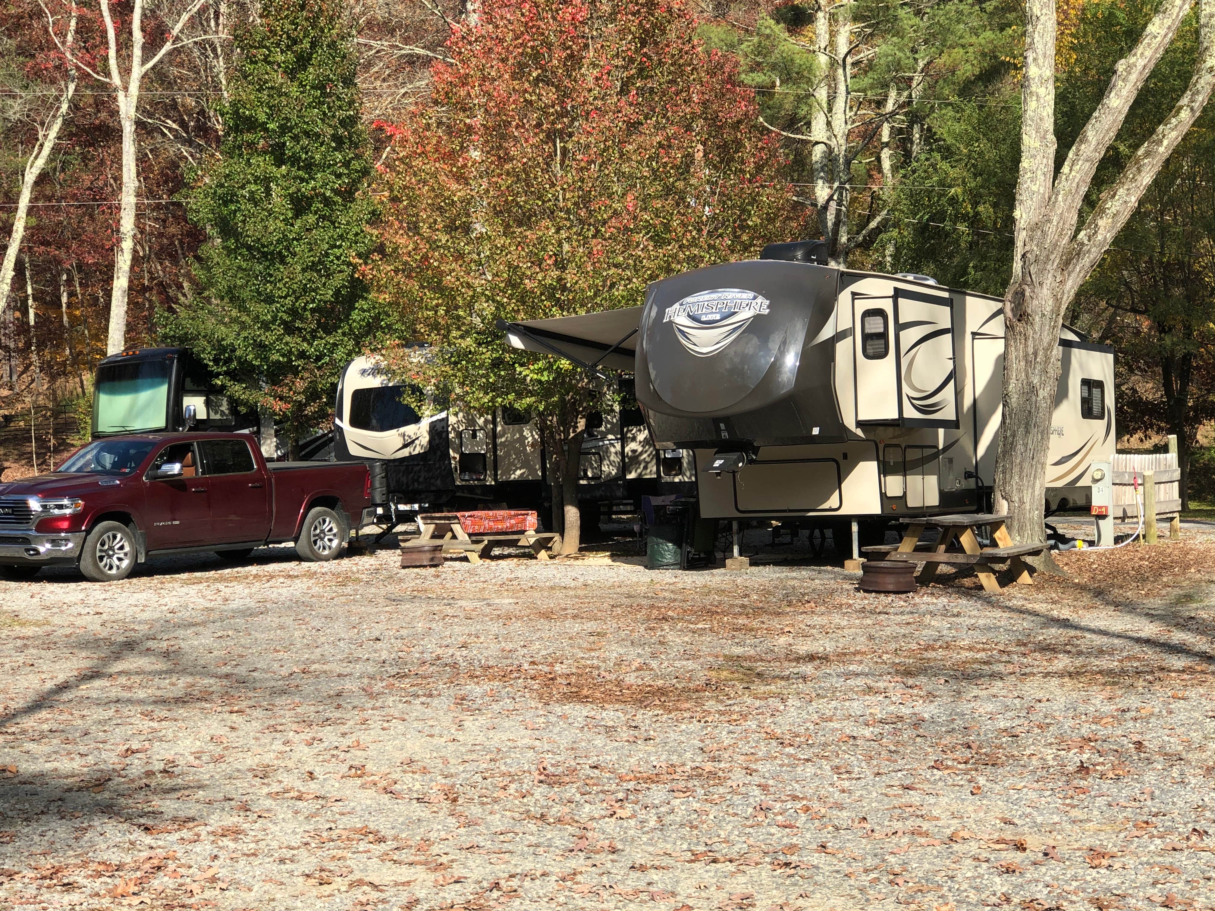 Camping near Dark Horse Hollow Campground: Deer Trail Park & Campground, Bland, Virginia