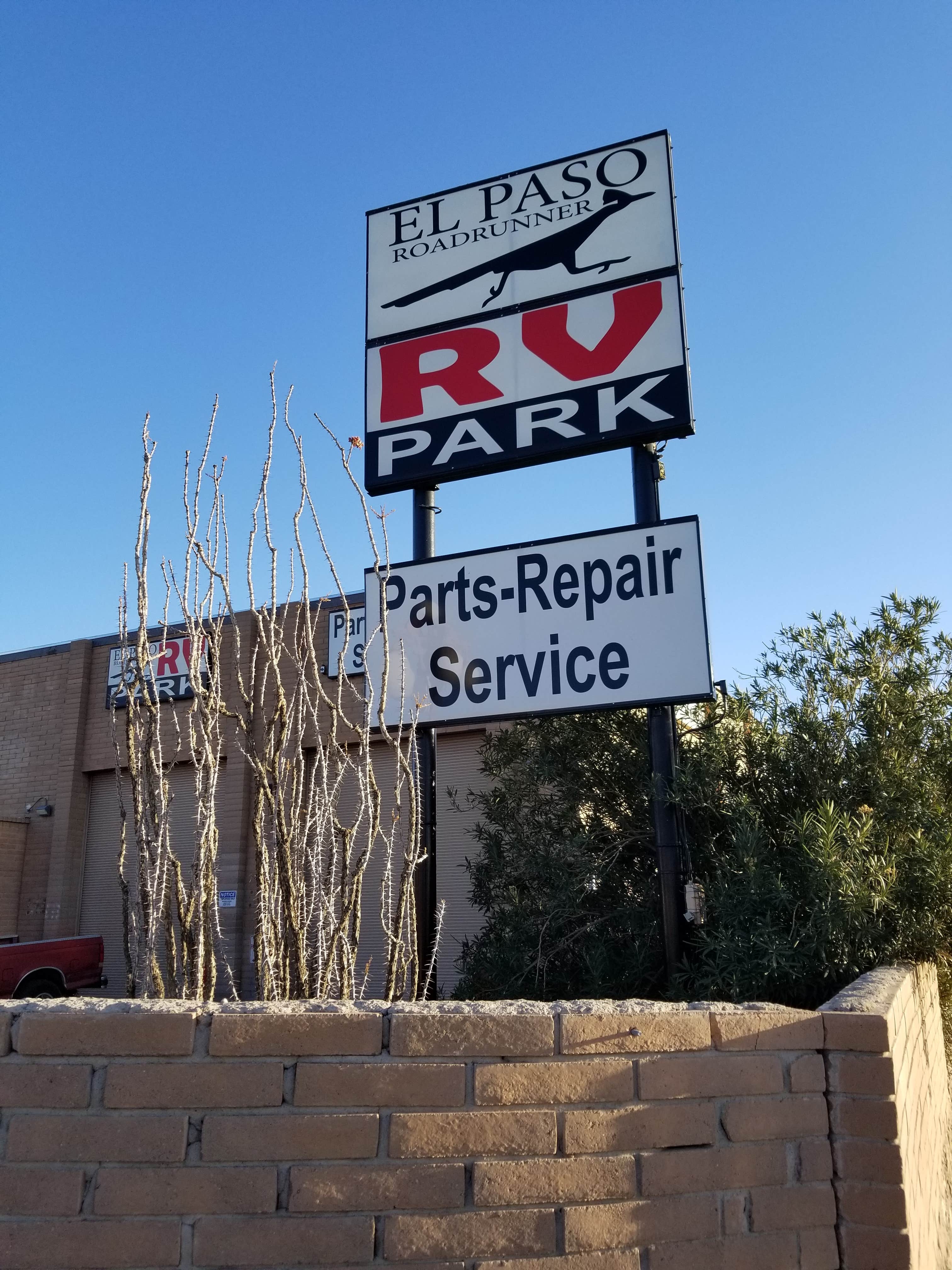 Camper submitted image from El Paso Roadrunner RV Park - 4