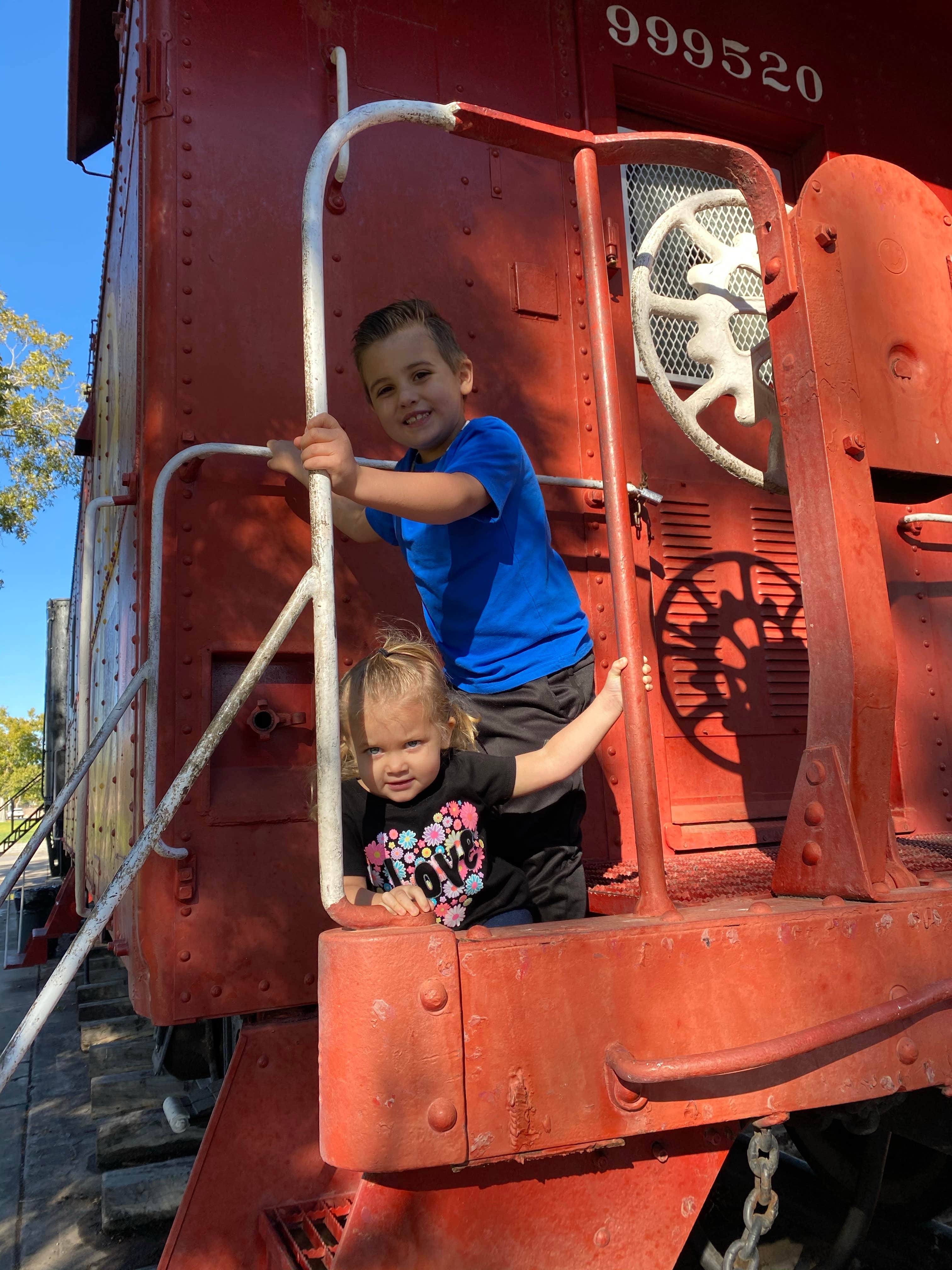 Camper submitted image from Sunrise RV Park - 5