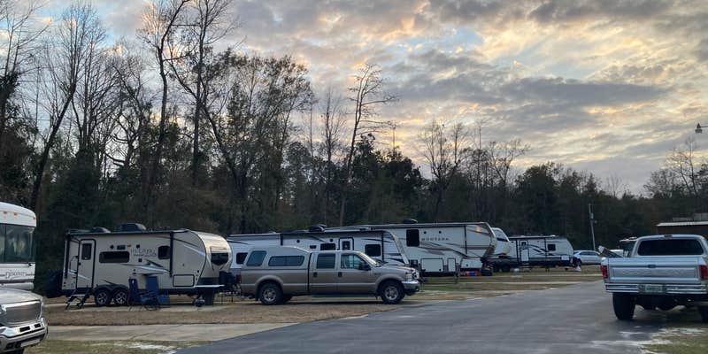 Camper submitted image from Riverside RV Resort