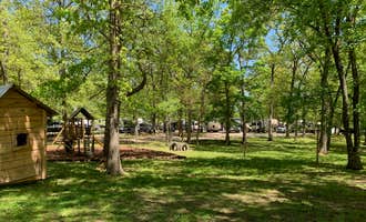 Camping near Fort Kaskaskia State Park Campground: Perryville RV Resort By Rjourney, Perryville, Missouri