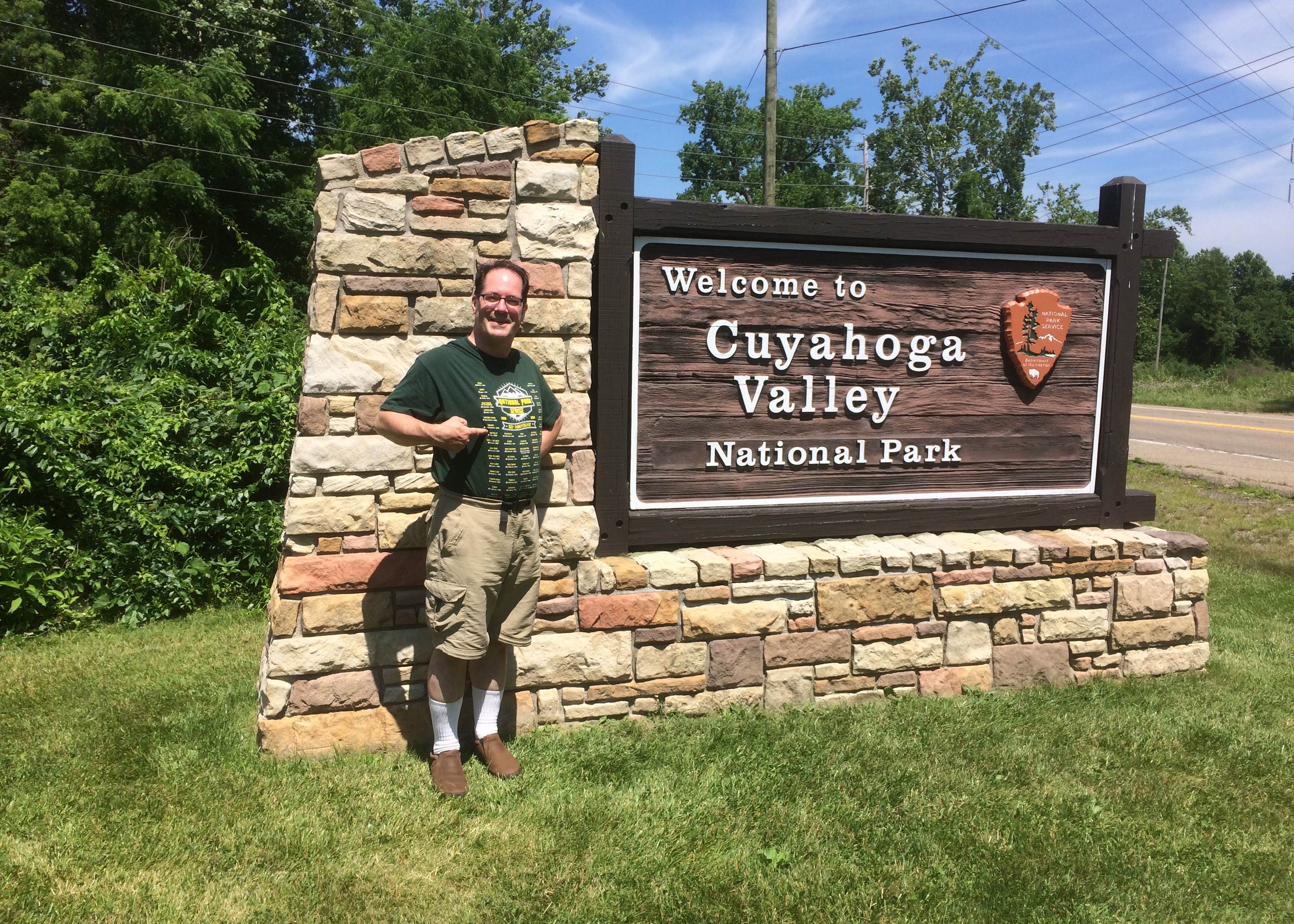 are dogs allowed at cuyahoga falls national park