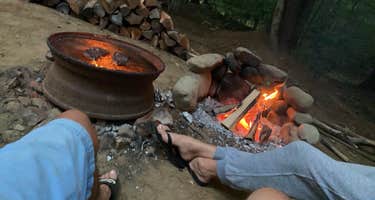 Whispering Pines Campsites