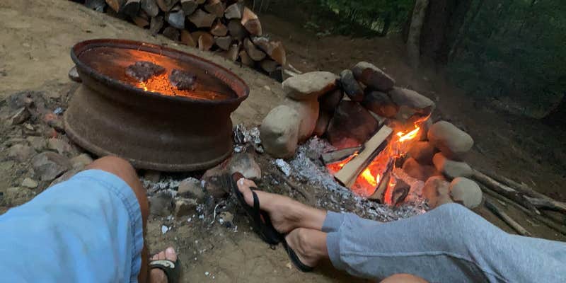 Camper submitted image from Whispering Pines Campsites