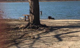 Camping near Arrow Rock - Melvern Reservoir: Cedar Park, Vassar, Kansas