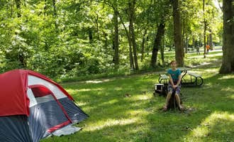 Camping near McCully Heritage Project: Pittsfield City Lake, Pittsfield, Illinois