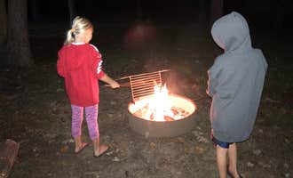 Camping near Hippie Trailer at Milo Farm: Lake Paradise Resort, Oak Grove, Missouri