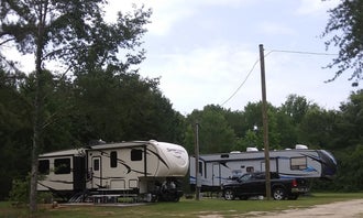 Camping near Joe's RV Park: Hillside RV Park, Perry, Georgia