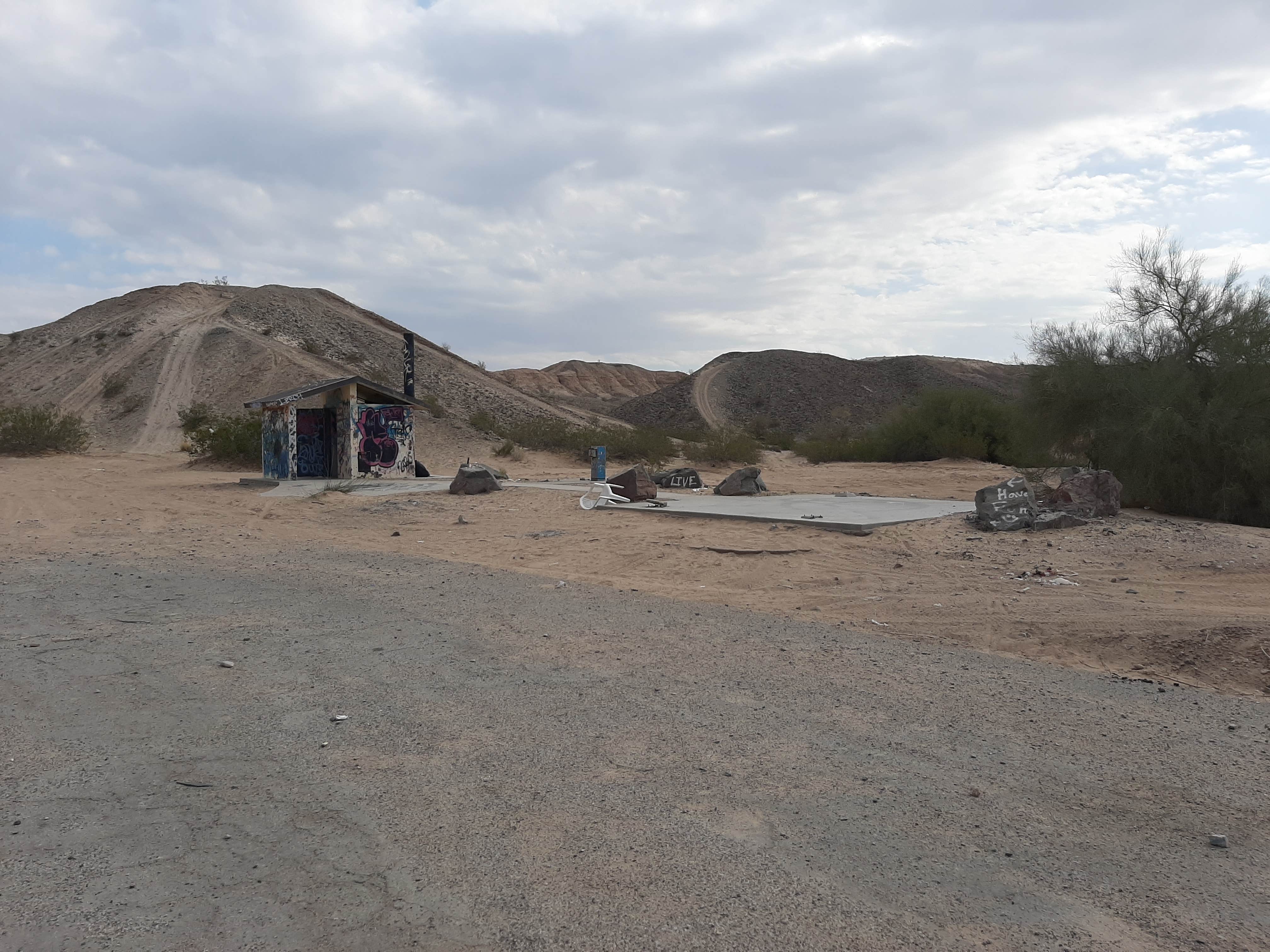Larry B.'s photo of a dispersed camping area at The Sandbowl Dispersed near Blythe, CA