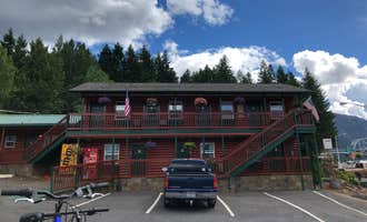Camping near Rainy Lake Campground: Bridge of The Gods Motel Cabins & RV Park, Cascade Locks, Oregon