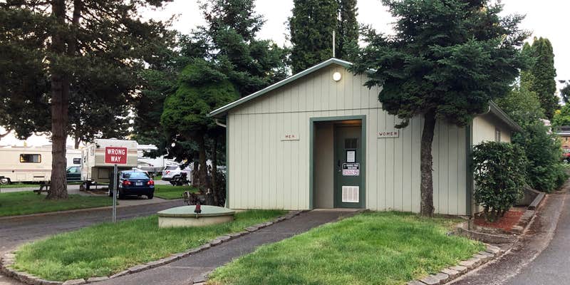 Camper submitted image from Rolling Hills RV Park