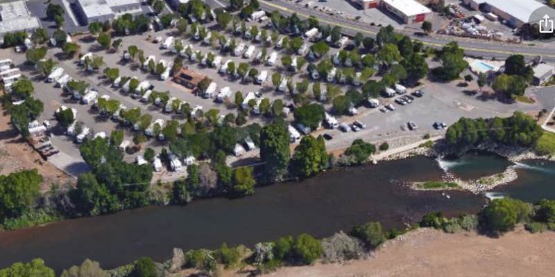 Camper submitted image from Rivers Edge RV Park