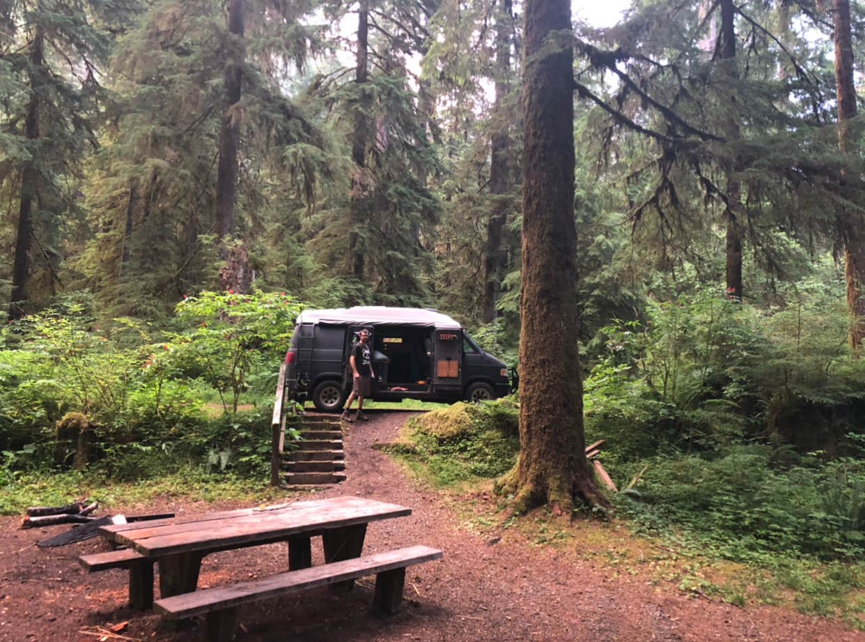 Hoh river outlet camping