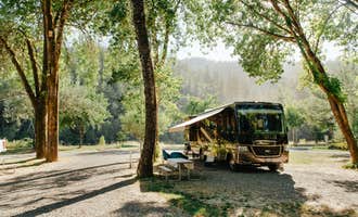 Camping near Mt. Whitney Trail Camp: Whitney Portal, Alabama Hills, California