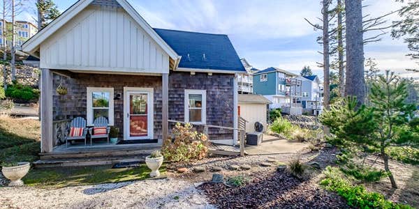 Camper submitted image from Swell Life Camp Cabin