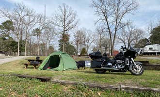 Camping near Queen Wilhelmina State Park — Queen Wihelmina State Park: Shadow Mountain RV Park, Mena, Arkansas