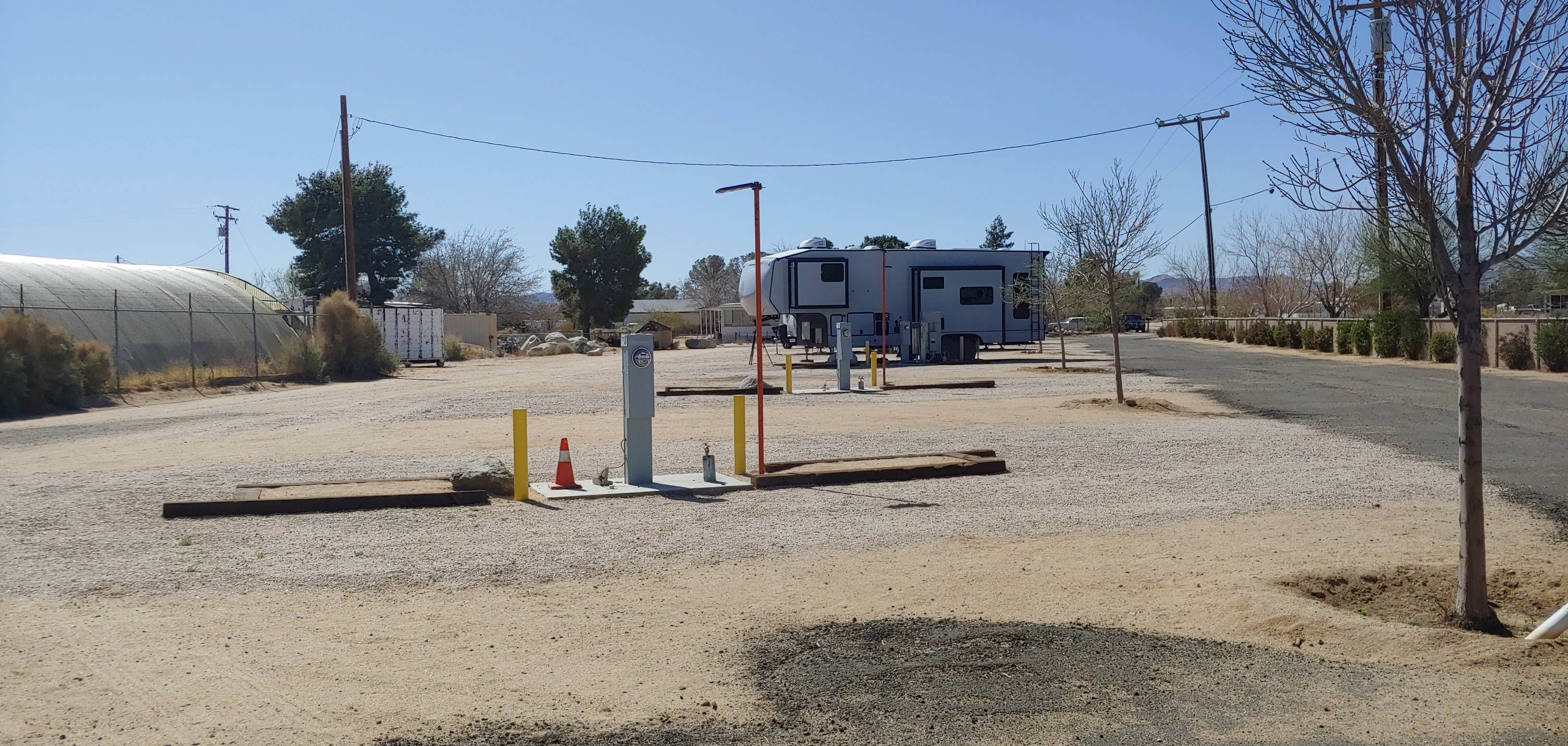 Camper submitted image from Bertrand's High Desert Mobile Home & RV Park - 2