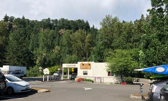 Camping near Government Island State Recreation Area: Sandy Riverfront RV Resort, Troutdale, Oregon