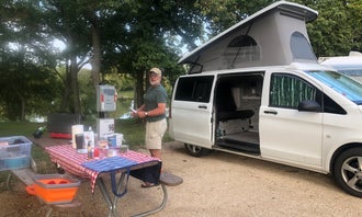 Camping near Woodridge: Lake Shawnee County Campground, Topeka, Kansas