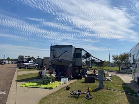Camper submitted image from EZ Daze RV Park - 4