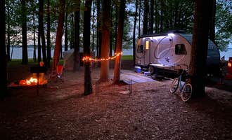 Camping near Point Pleasant: George P. Cossar State Park Campground, Sam Rayburn Reservoir, Mississippi