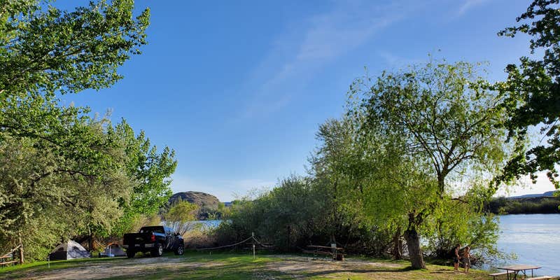 Camper submitted image from Sunbanks Resort