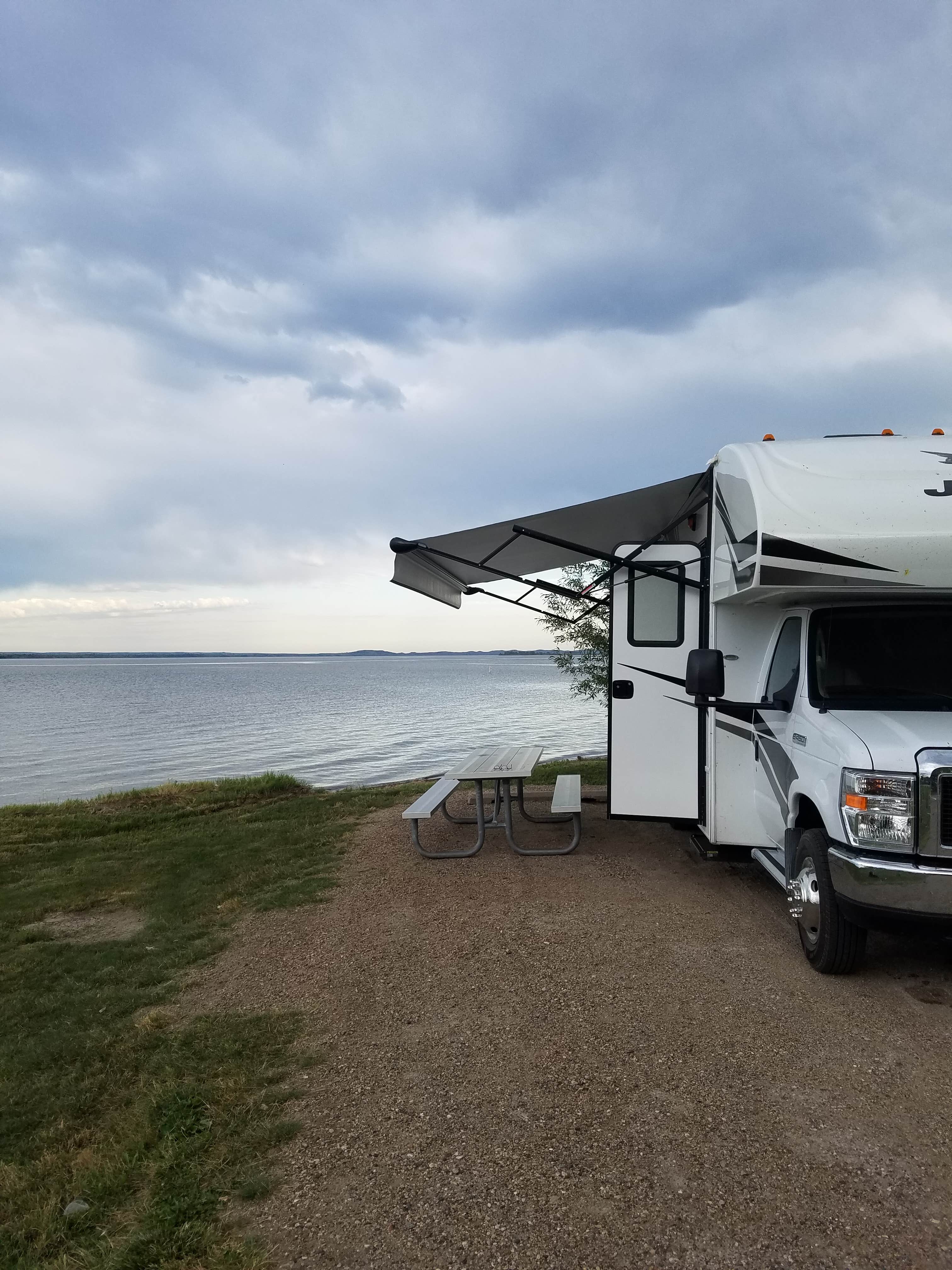 Camping near New Frontier RV Campground: West Bend Recreation Area, Pierre, South Dakota