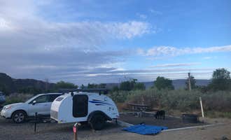 Camping near Frenchman Coulee Backcountry Campsites: Sand Hollow Campground, Vantage, Washington