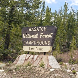 Public Campgrounds: Lost Creek Campground