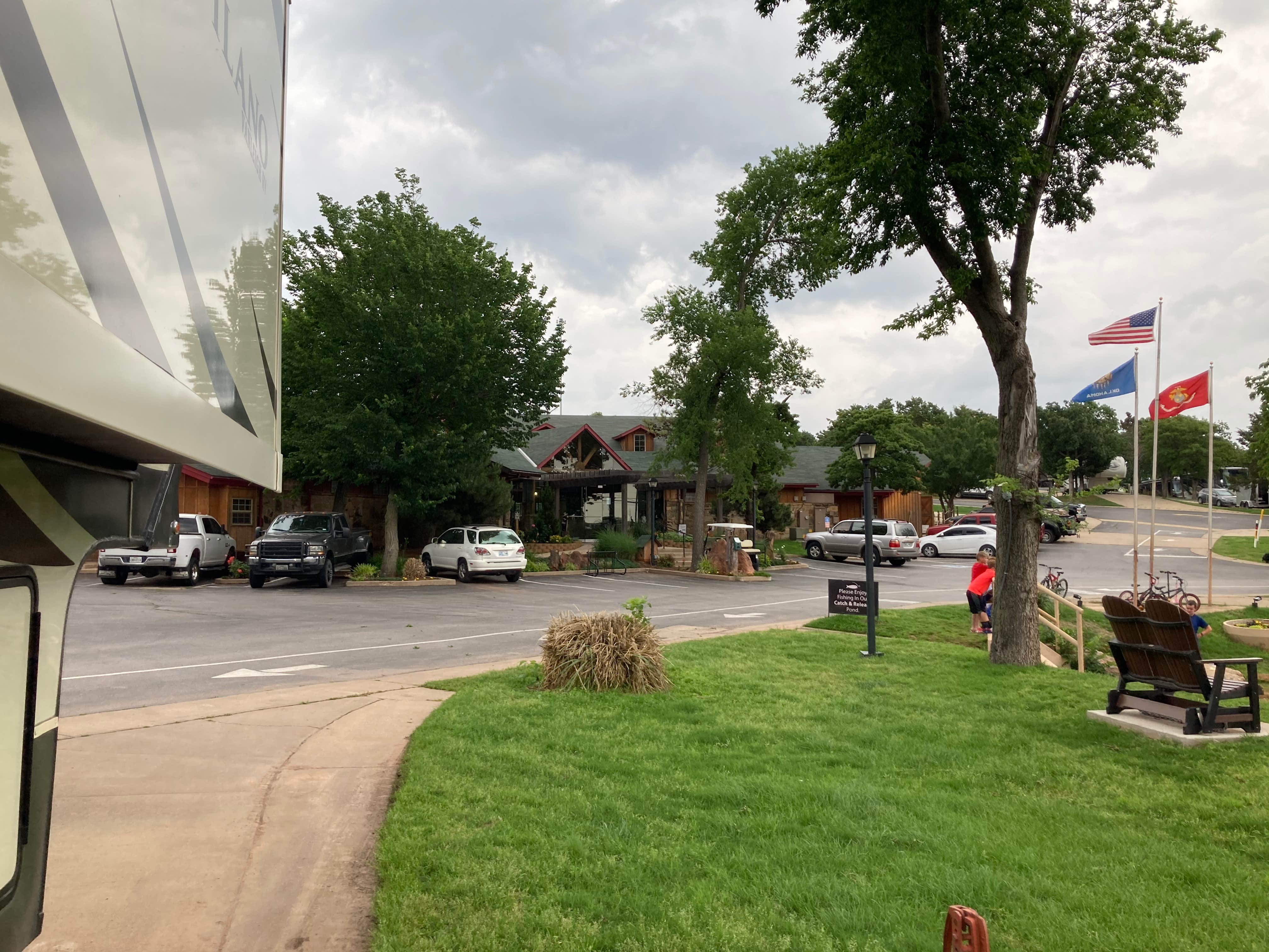 Camper submitted image from Twin Fountains RV Park - 2