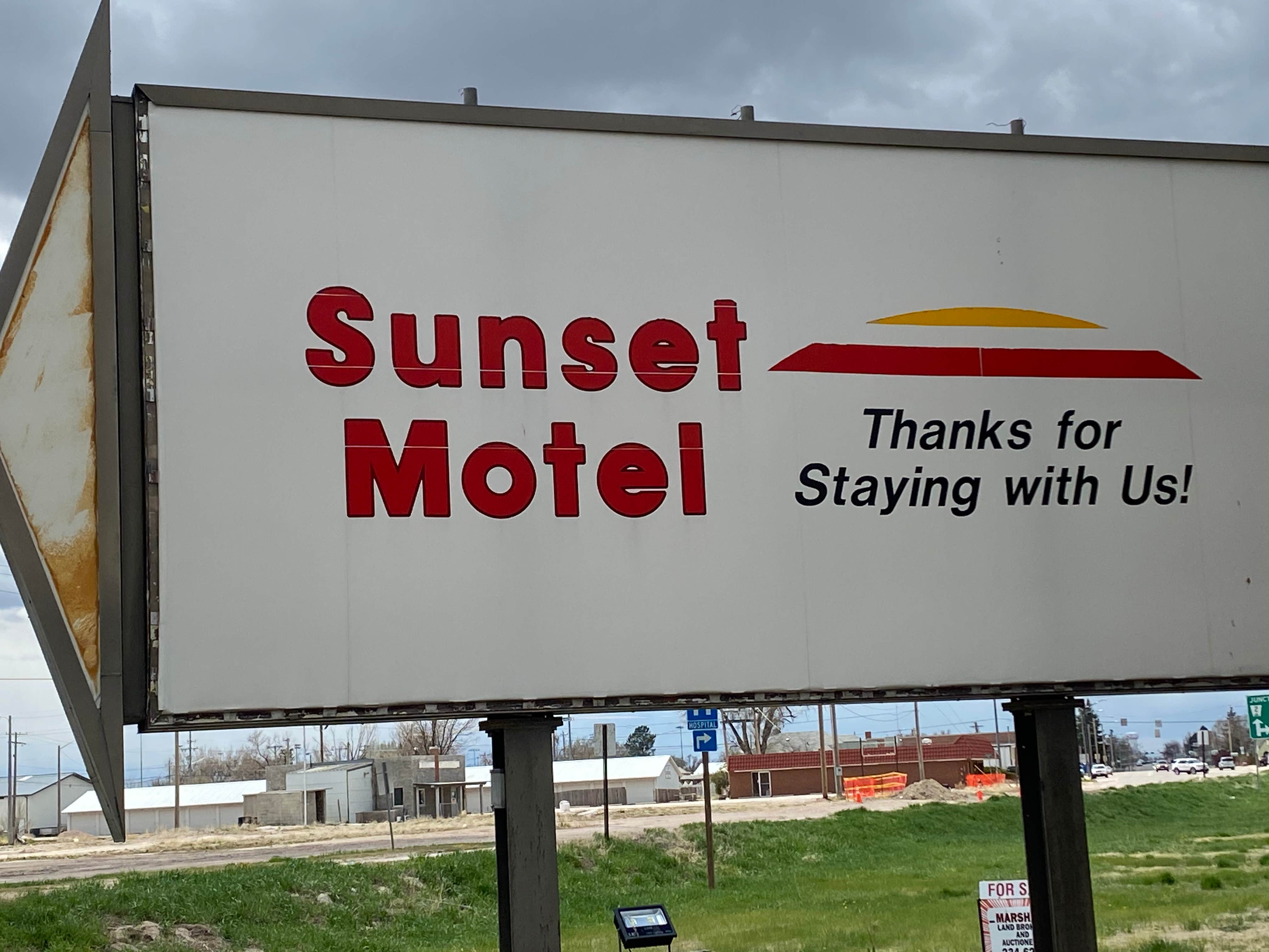 Camping near Jeske’s Over The Hill Campground: Sunset Motel and RV Park, Alliance, Nebraska