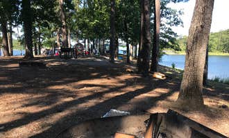 Camping near Denby Point: Washita Primitive Camping Area, Story, Arkansas