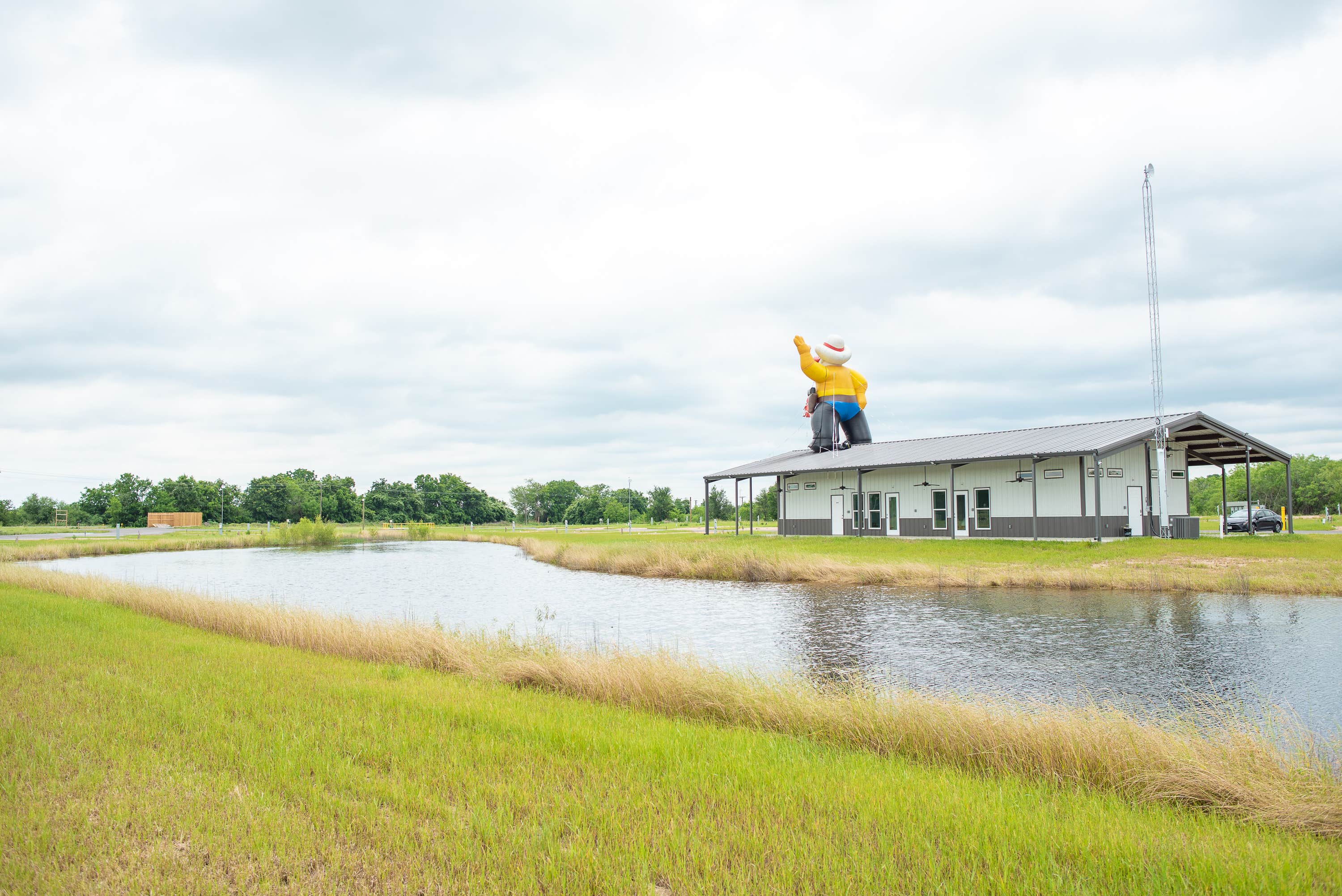 Camper submitted image from Hardy's Landing RV Park - 5
