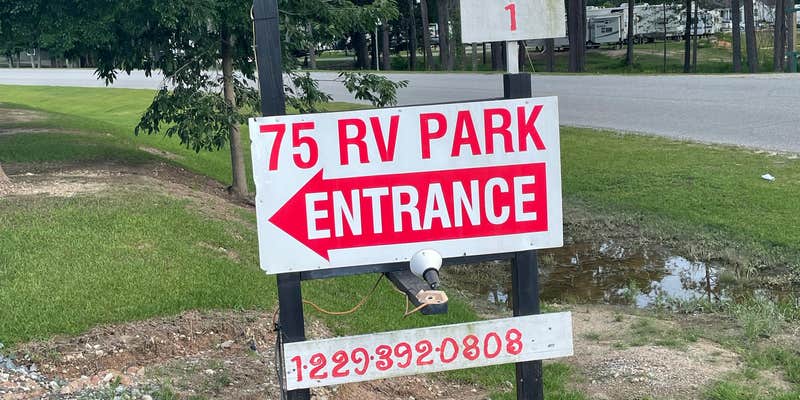 Camper submitted image from Pines RV Park