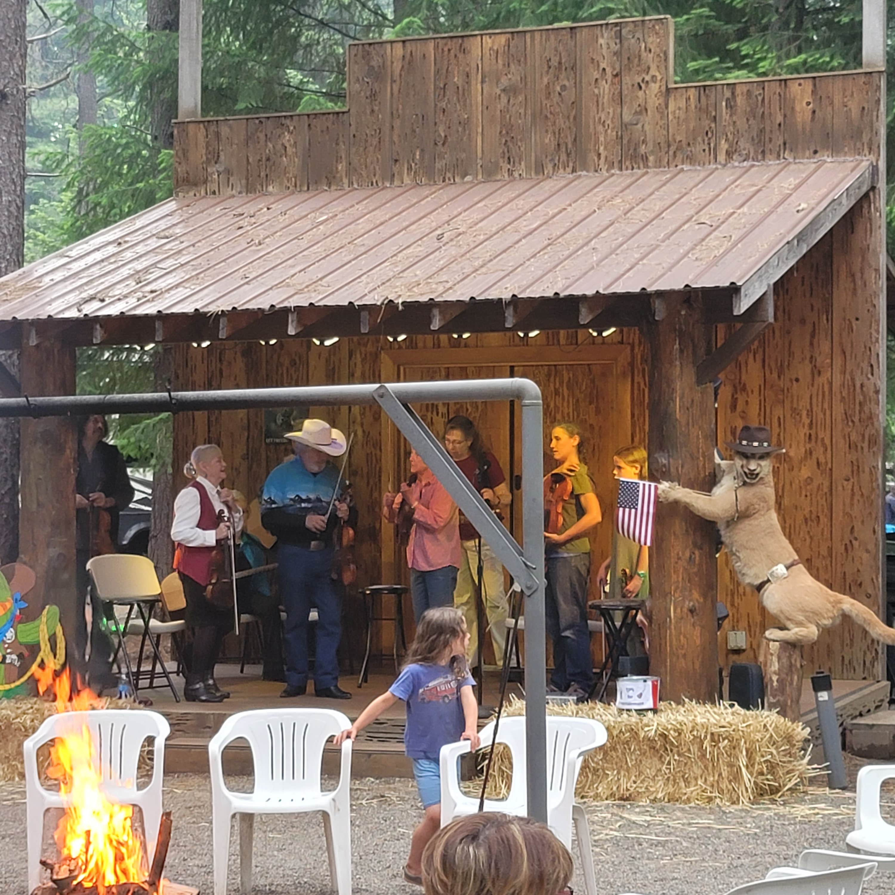 Crater Lake RV Park
