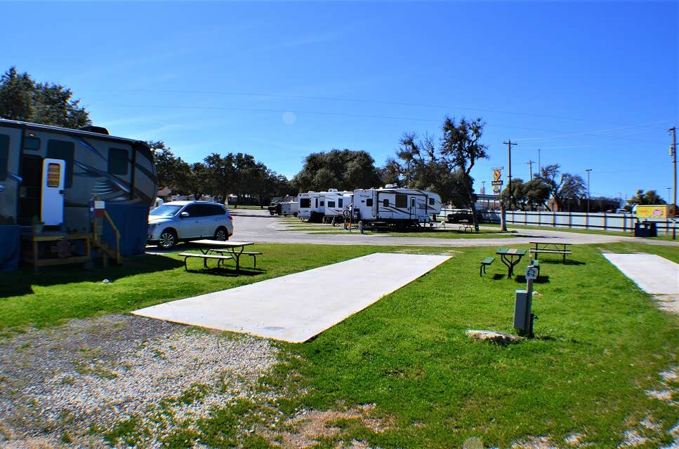 Kyra's photo of rv camping at Roadrunner RV Park near Kingsland, TX