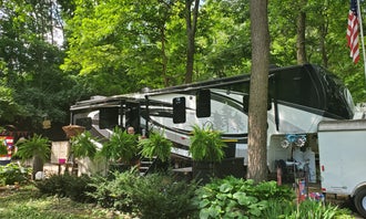 Camping near Cowan Lake State Park: Frontier Campground, Arkansas River - Pool 5, Ohio